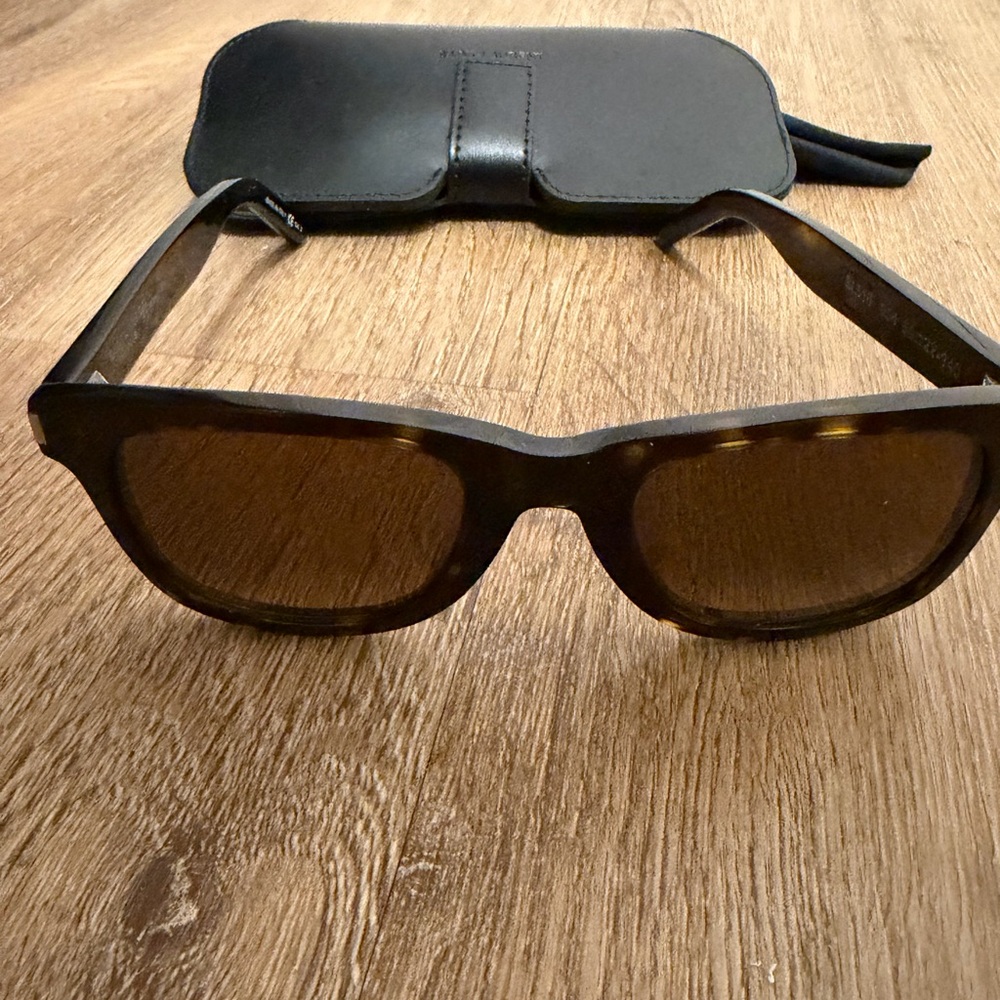 Saint Laurent Tortoise SL 51